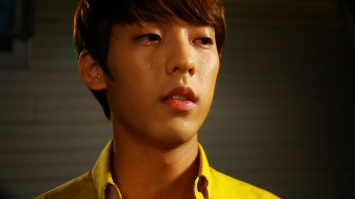 [NEWS] Minhyuk a laissé couler de vrai larmes lors d'une scène d'émotion, les Fans sont surpris.